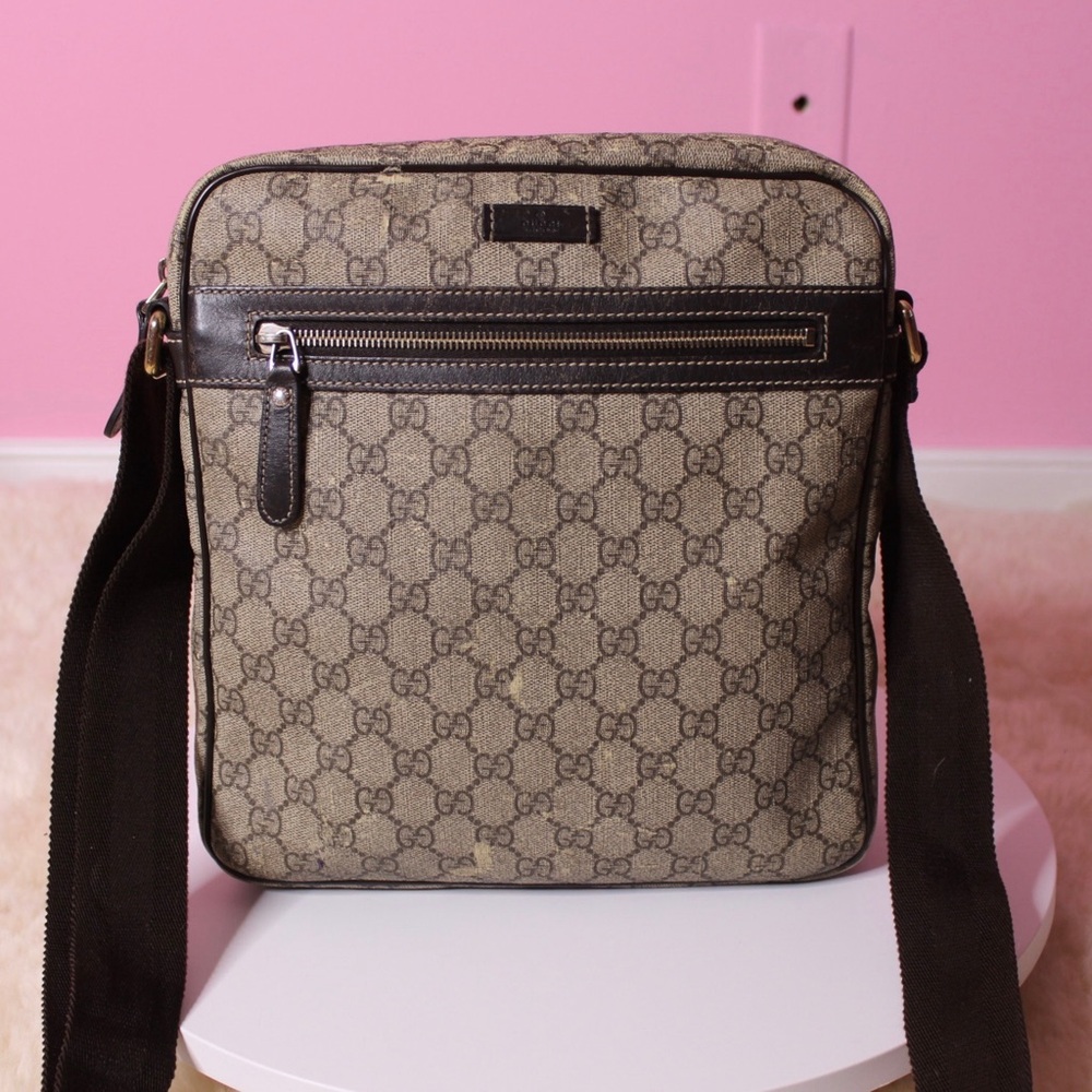 Gucci GG Monogram Ladies Messenger Bag